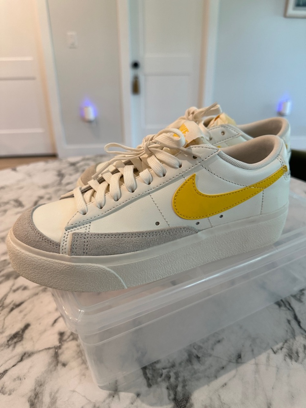 New Nike Women's Blazer Low Platform Shoes Sneakers - Sail (DJ0292-111) US 7.5